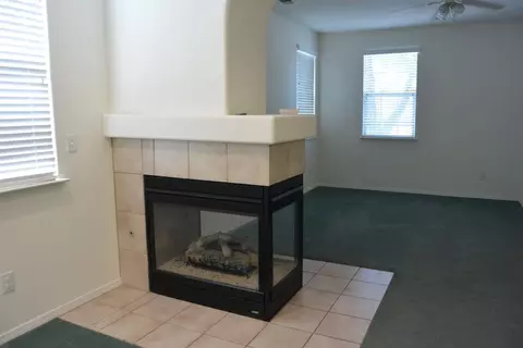 702 W Lisbon Ln, Clovis, CA 93619 photo 4
