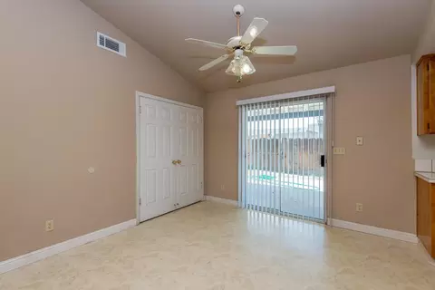543 W Pat Dr, Clovis, CA 93612 photo 10