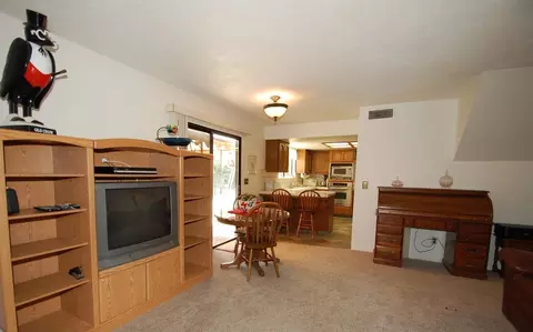 75 N Pierce Ave, Clovis, CA 93612 photo 9