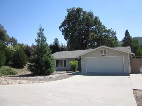 49420 Pierce Dr, Oakhurst, CA 93644 photo 1