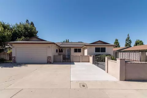 720 W Gettysburg Ave, Clovis, CA 93612 photo 1