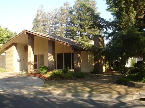 2404 W 3rd St, Madera, CA 93637 photo 1