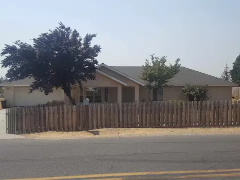 25076 Brook Dr, Madera, CA 93638 photo 1