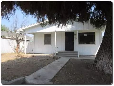 526 E Duff Ave, Reedley, CA 93654 photo 1