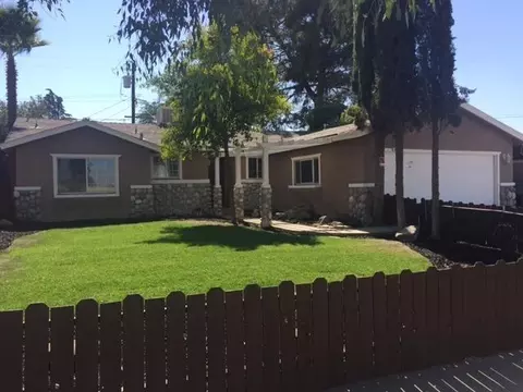 440 Santa Ana Ave, Clovis, CA 93612 photo 1