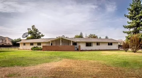 6077 N Locan Ave, Clovis, CA 93619 photo 1