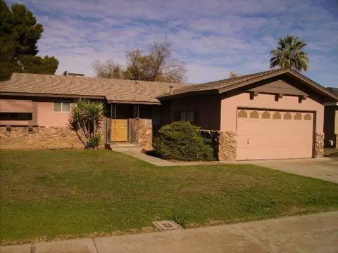 659 W Pat Dr, Clovis, CA 93612 photo 1