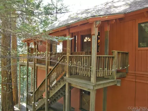 1869 Meadow Dr, Arnold, CA 95223 photo 2