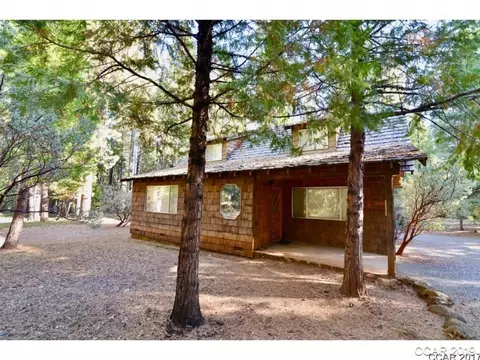 2075 Mitchell Dr, Arnold, CA 95223 photo 4