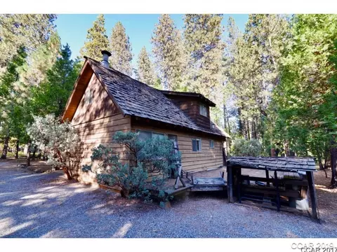 2075 Mitchell Dr, Arnold, CA 95223 photo 3