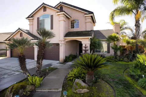 584 W Menlo Ave, Clovis, CA 93612 photo 1