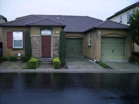 4249 Serena Ln, Clovis, CA 93619 photo 1