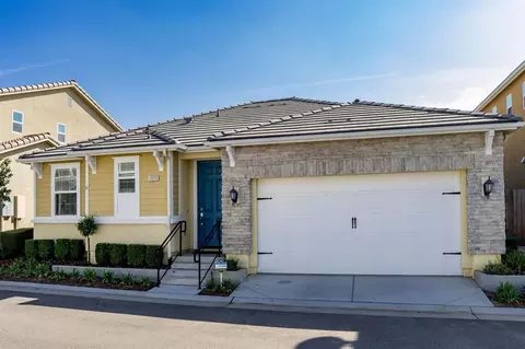 1513 N Reunion Way, Clovis, CA 93619 photo 1