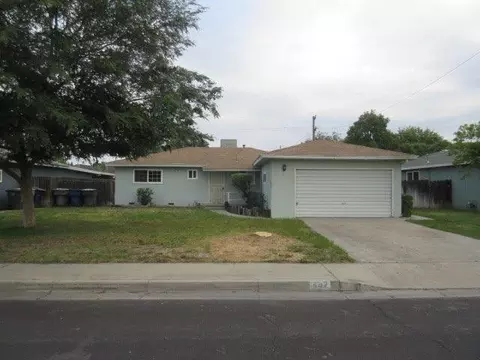 487 W Beverly Dr, Clovis, CA 93612 photo 1