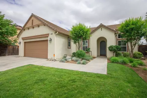11082 E Greenbury Way, Clovis, CA 93619 photo 1