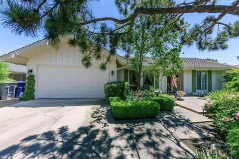41 Phillip Ave, Clovis, CA 93612 photo 1