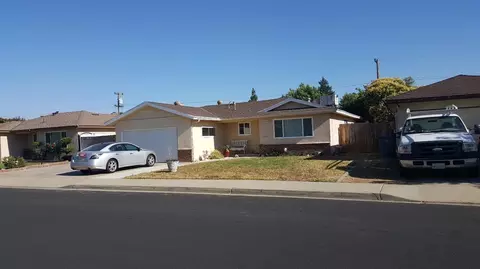482 W San Gabriel Ave, Clovis, CA 93612 photo 1