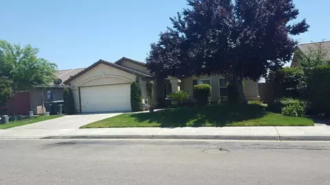 3158 Ren Way, Madera, CA 93638 photo 1