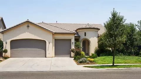 3347 Sussex Ave, Clovis, CA 93619 photo 1