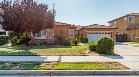 829 Fenmore Ave, Sanger, CA 93657 photo 1