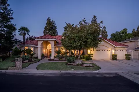 947 N Citadel Ave, Clovis, CA 93611 photo 1