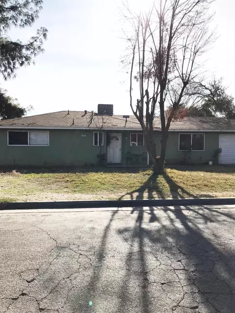 926 Green Way, Madera, CA 93638 photo 1