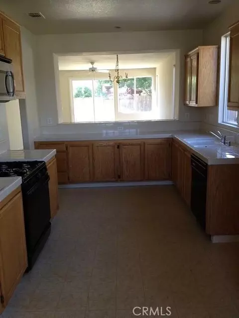 561 Howell Rd, Chowchilla, CA 93610 photo 4