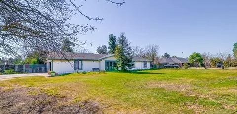 25302 Berkeley Dr, Madera, CA 93638 photo 1