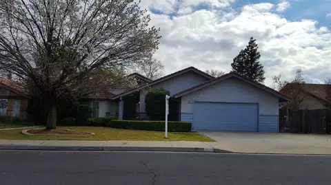 2474 Sample Ave, Clovis, CA 93611 photo 1