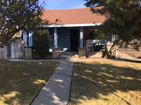1002 5th St, Sanger, CA 93657 photo 1