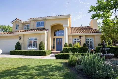 576 W Bedford Ave, Clovis, CA 93611 photo 1
