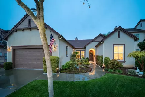 4695 N Arrow Ridge Way, Clovis, CA 93619 photo 1