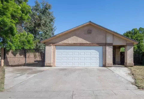 4805 E Atchison Ave, Fresno, CA 93725 photo 1