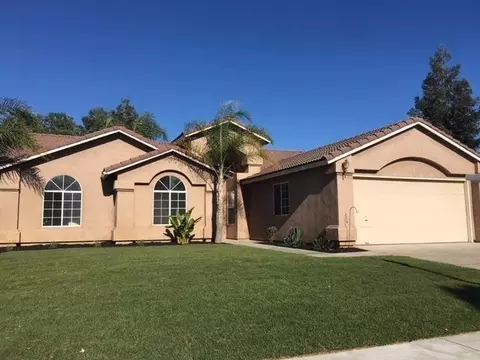 235 S Creek Dr, Madera, CA 93637 photo 1