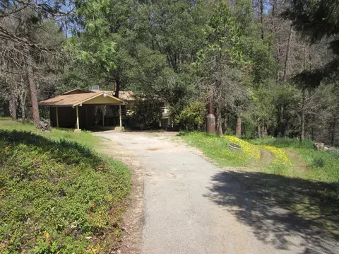 51464 Hillside Dr, Oakhurst, CA 93644 photo 1