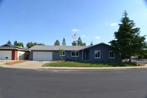 2026 Mitchell Ave, Clovis, CA 93611 photo 1