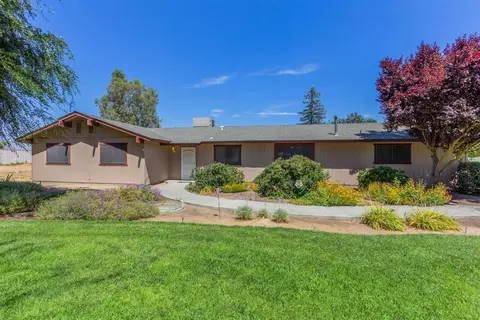 11802 S Clovis Ave, Selma, CA 93662 photo 1