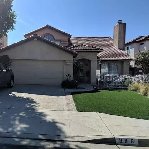 986 Robinson Ave, Clovis, CA 93612 photo 1