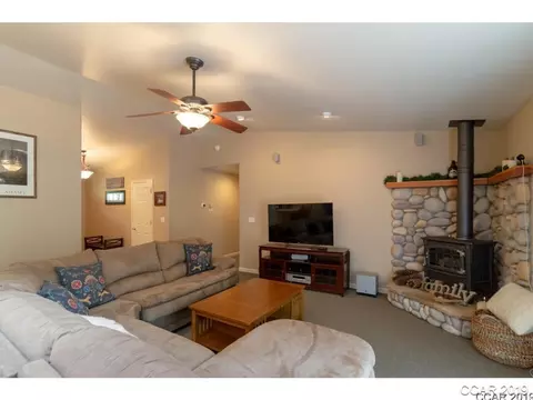 1924 Evergreen, Arnold, CA 95223 photo 3