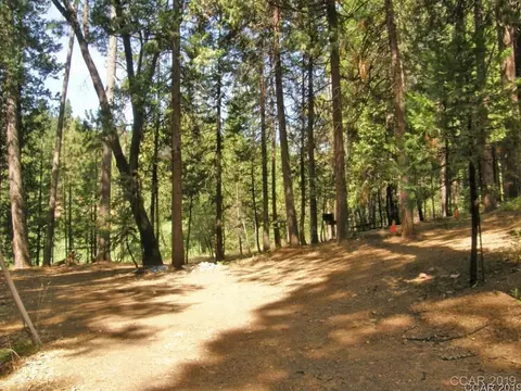 895 Meadow Dr, Arnold, CA 95223 photo 5