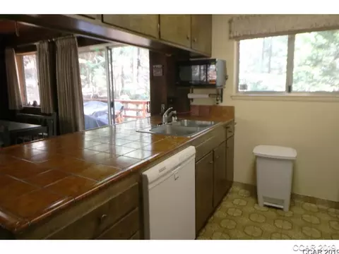 884 Meadow Dr, Arnold, CA 95223 photo 11