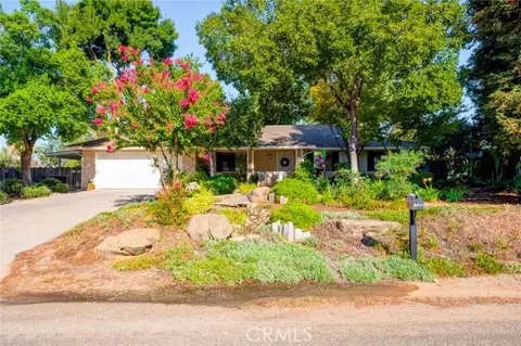 18544 Ridgedale Dr, Madera, CA 93638 photo 1