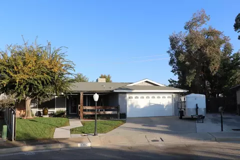 2392 4th St, Sanger, CA 93657 photo 1