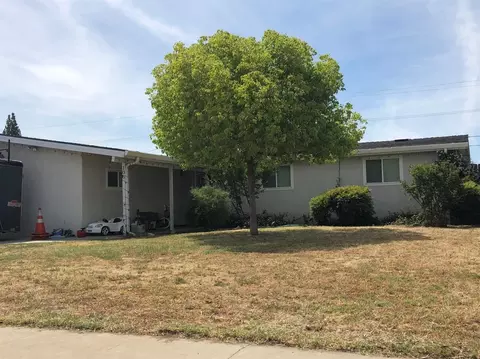 106 Rall Ave, Clovis, CA 93612 photo 1
