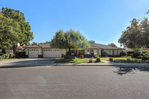 2296 Dutra Way, Madera, CA 93637 photo 1