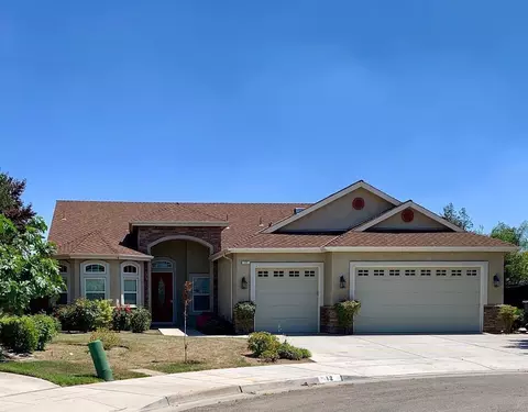 12 W Menlo Ave, Clovis, CA 93612 photo 1