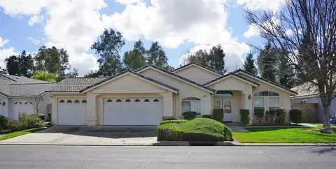 125 E Loop, Madera, CA 93637 photo 1