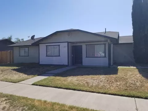 715 Flores St, Lemoore, CA 93245 photo 1