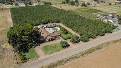 11180 E Shields Ave, Sanger, CA 93657 photo 1