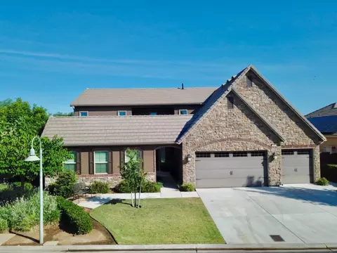 4249 N Waterside Dr, Clovis, CA 93619 photo 1